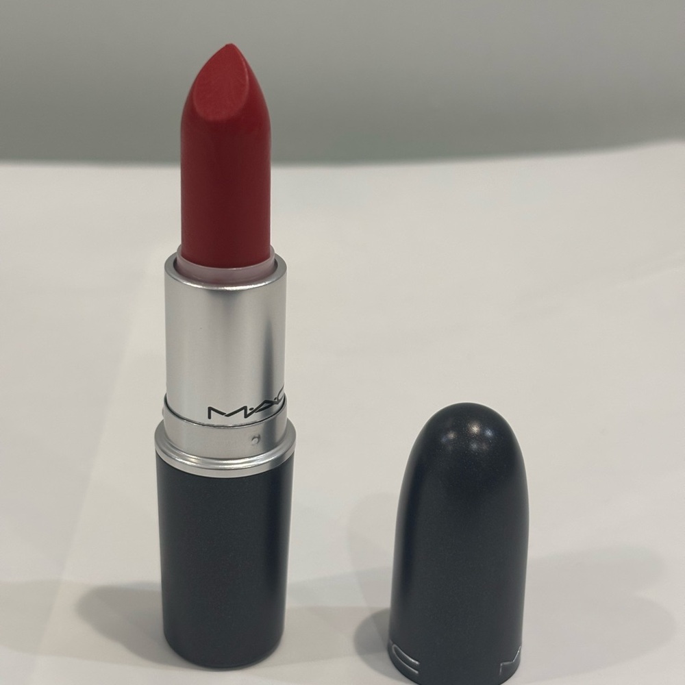 MAC Retro Matte Lipstick- Ruby Woo